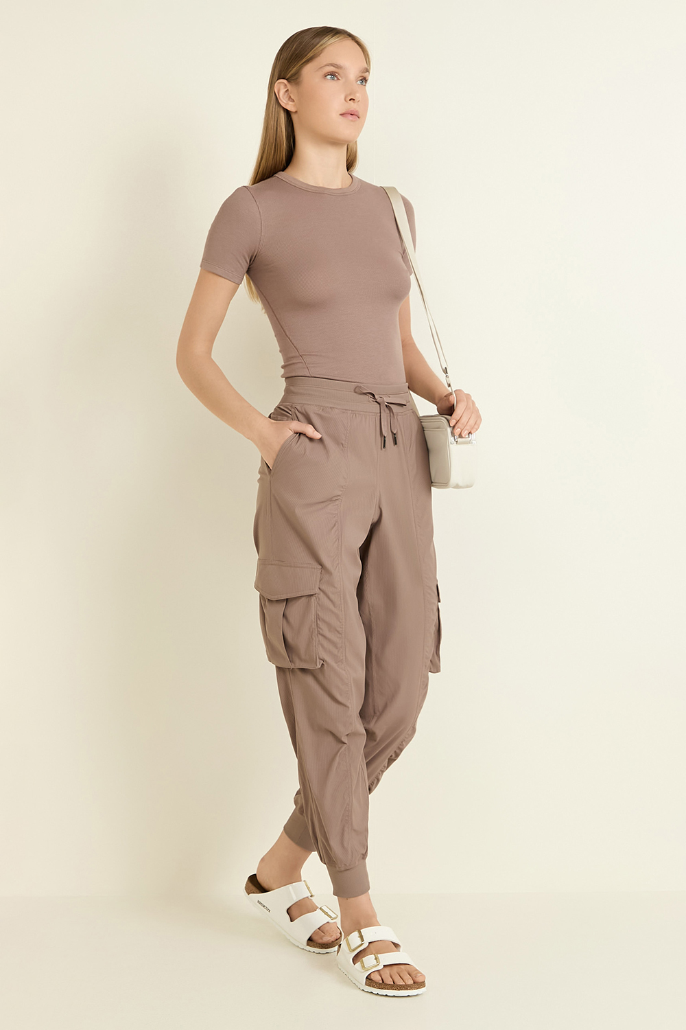 Dance Studio Relaxed-Fit Mid-Rise Cargo Jogger